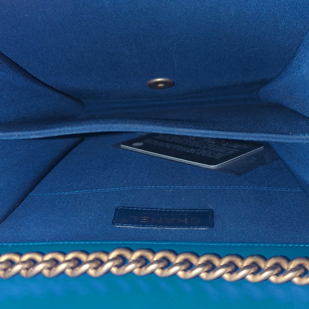 Chanel Boy North South Vertical Bag Blue Quilted Lambskin Gold HardwareAuthentic - Picture 16 of 17